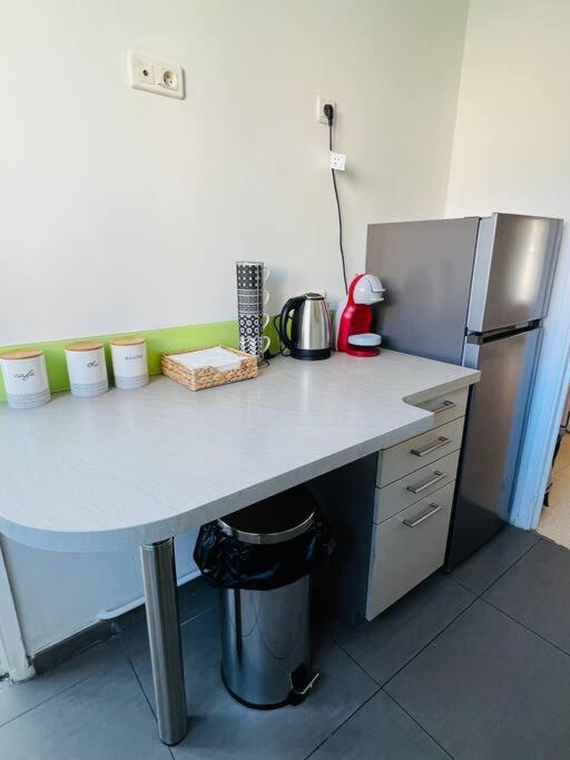 אביניון Logement A 10 Minutes A Pied De La Gare Centre מראה חיצוני תמונה